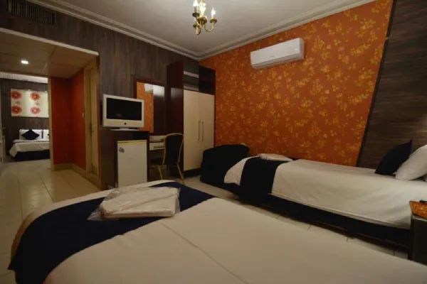 اتاق-چهار-تخته-هتل-حافظ-شیرازرزرو هتل-های